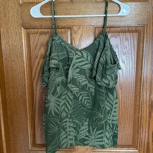 🦋 3 for $10 🦋 Old Navy Green Leaf Print Flutter Sleeve Top